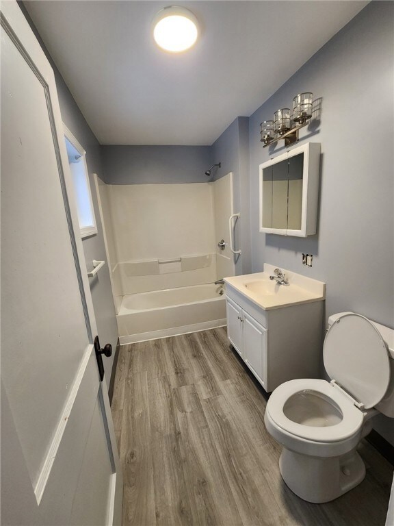 505 Grove St unit 1R, Woonsocket, RI 02895 - photo 4