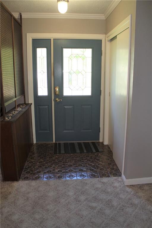 217 E Vinyard St, Anderson, IN 46012 - photo 6