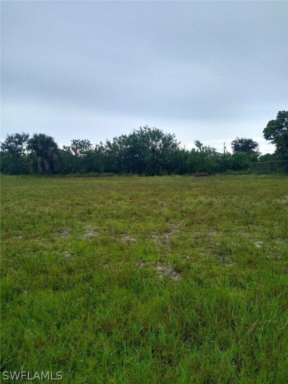 2032 NE 6th St, Cape Coral, FL 33909 - photo 4