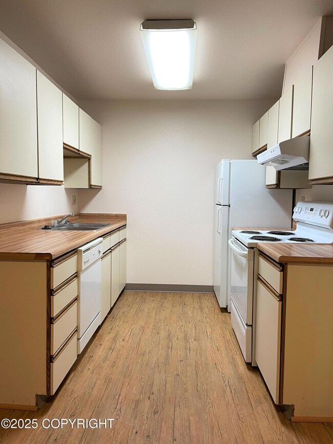 3560 W Dimond Blvd unit A7, Anchorage, AK 99502 - photo 6