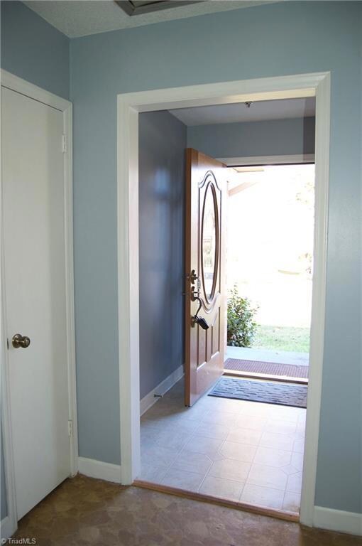 1907 Sewell Dr, Asheboro, NC 27203 - photo 2