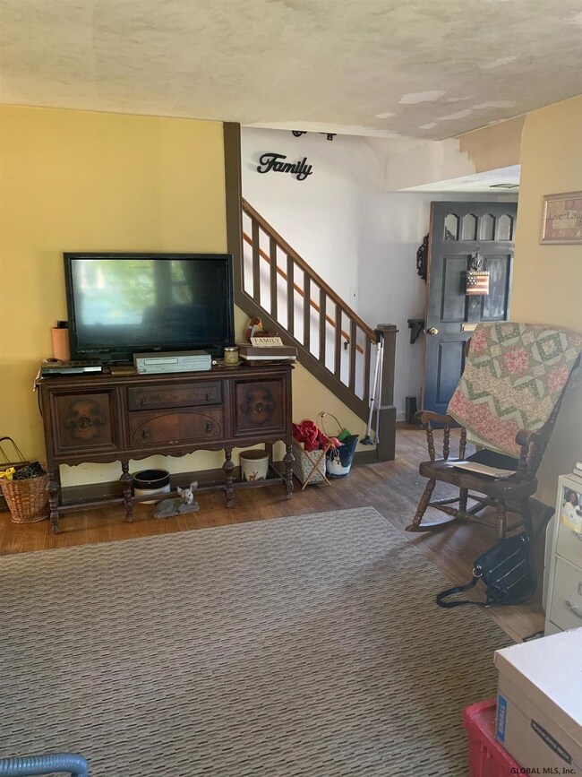 421 Riverside Ave, Schenectady, NY 12302 - photo 5