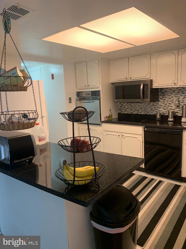 12738 Millstream Dr, Bowie, MD 20715 - photo 7