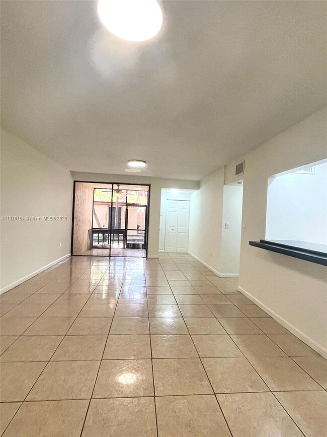 800 NE 199th St unit 106D, Miami, FL 33179 - photo 2