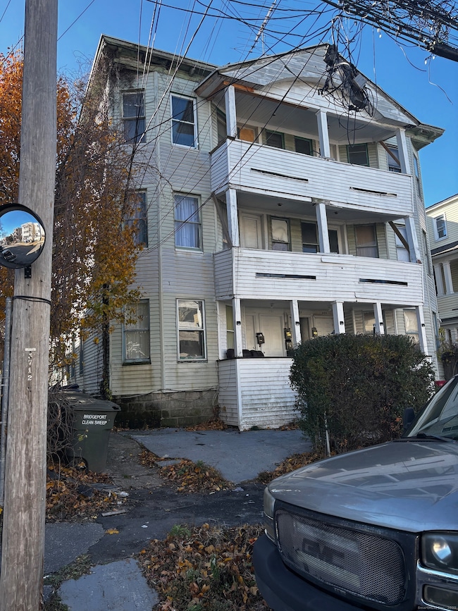 899 Hancock Ave, Bridgeport, CT 06605 - photo 2