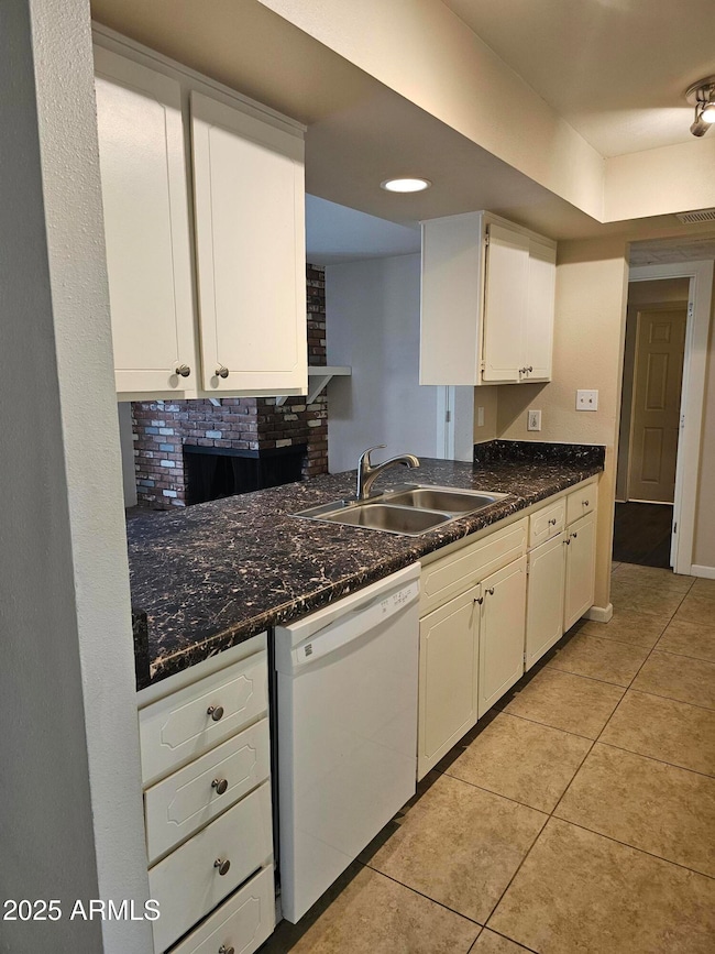 1648 E Laguna Dr, Tempe, AZ 85282 - photo 7