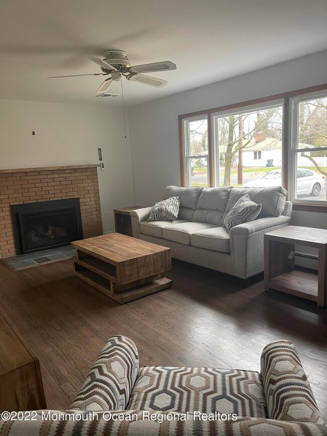 2028 Lesser Pkwy, Oakhurst, NJ 07755 - photo 2