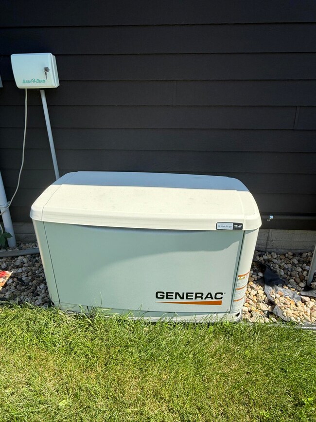 1816 Quiett Ln, Mitchell, SD 57301 - photo 7