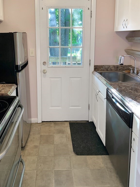 9 Clinton St unit 3, Haverhill, MA 01830 - photo 6