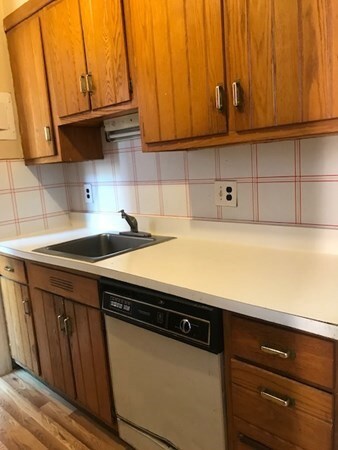 Kimball Towers unit 307, Springfield, MA 01103 - photo 4