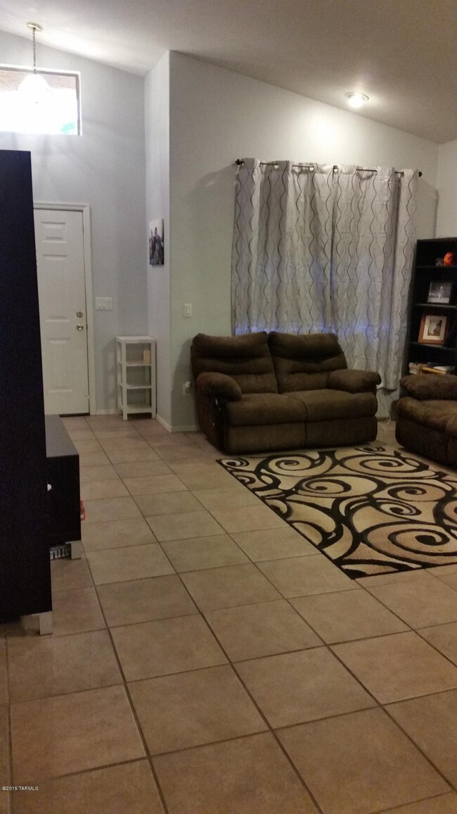 10217 E Prospect Vista Way, Tucson, AZ 85747 - photo 3