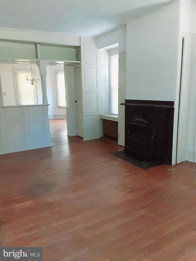 146 E Main St unit 1, Moorestown, NJ 08057 - photo 3