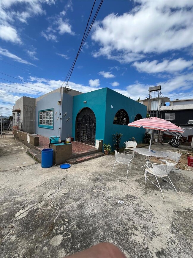 6 Calle Modesto Sola, Caguas, PR 00725 - photo 2