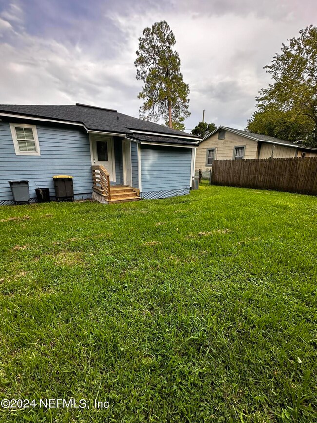 1290 Stimson St, Jacksonville, FL 32205 - photo 4