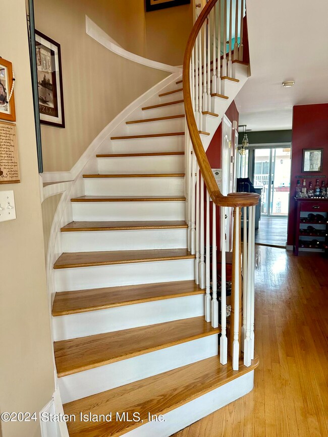 84 Lorrain Ave, Staten Island, NY 10312 - photo 2