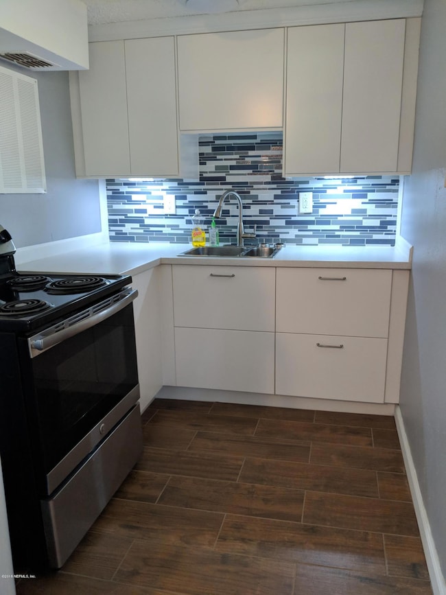 7845 Hare Ave, Jacksonville, FL 32211 - photo 5