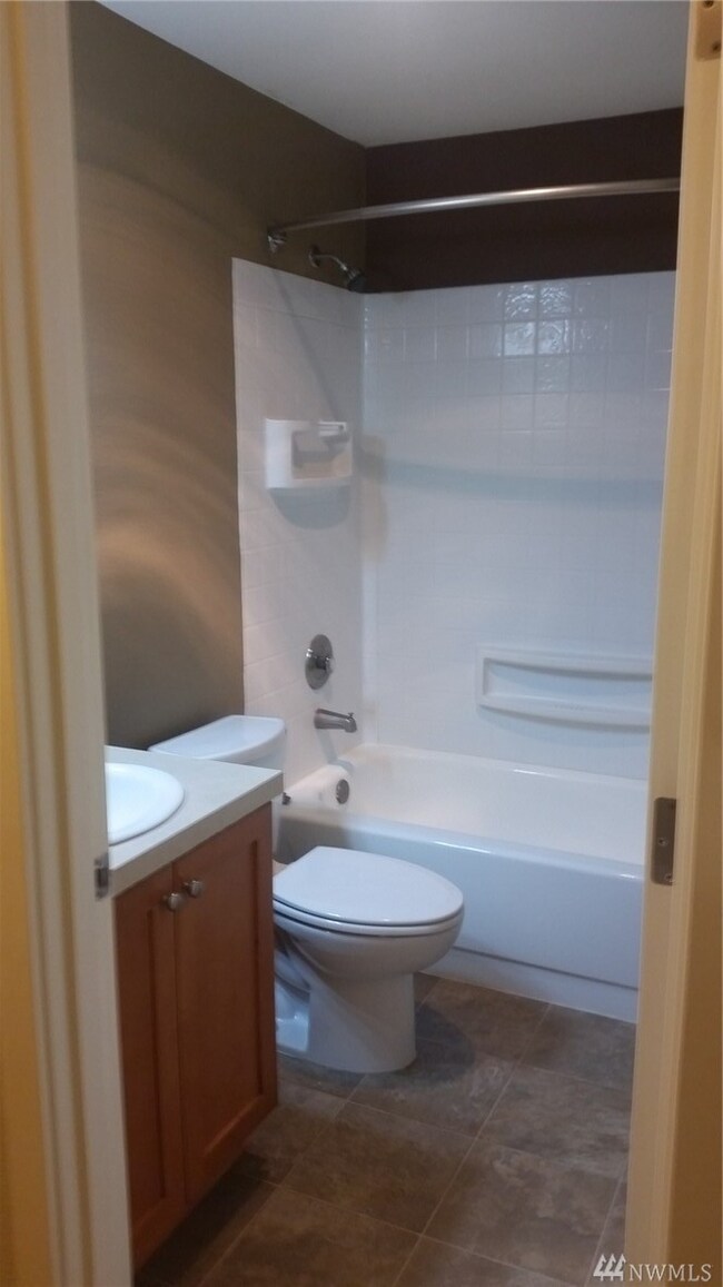 23405 16th Place S unit C302, Des Moines, WA 98198 - photo 2