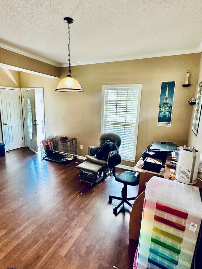 dining/office space