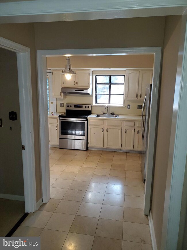 1314 N Dupont St, Wilmington, DE 19806 - photo 5