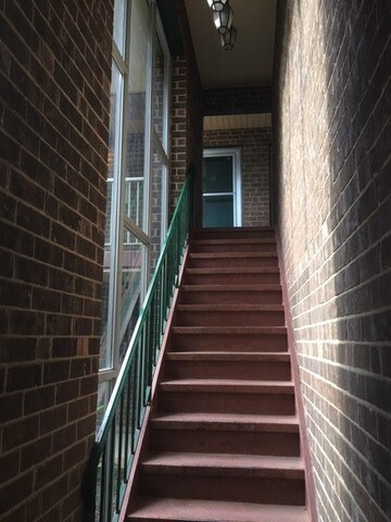 454 S Spring Rd unit 16, Elmhurst, IL 60126 - photo 2