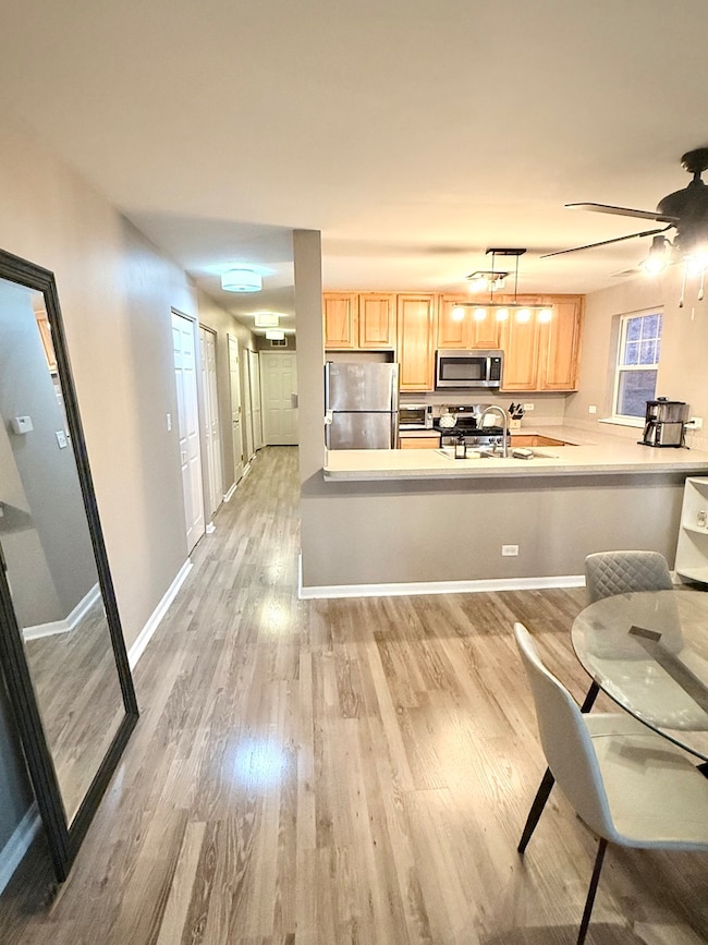 649 W Division St unit B, Chicago, IL 60610 - photo 5