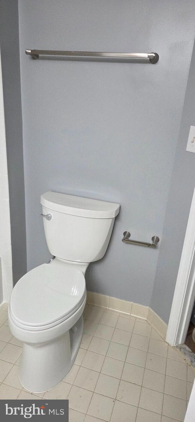 The Astoria unit G12, Arlington, VA 22201 - photo 6