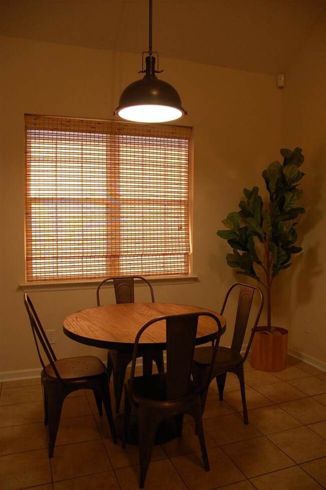 719 Loudon Hill Dr, Warner Robins, GA 31088 - photo 7