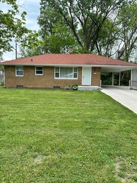 1807 N Bosart Ave, Indianapolis, IN 46218 - photo 2