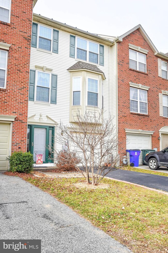 14 Dolmen Ln, Bear, DE 19701 - photo 2