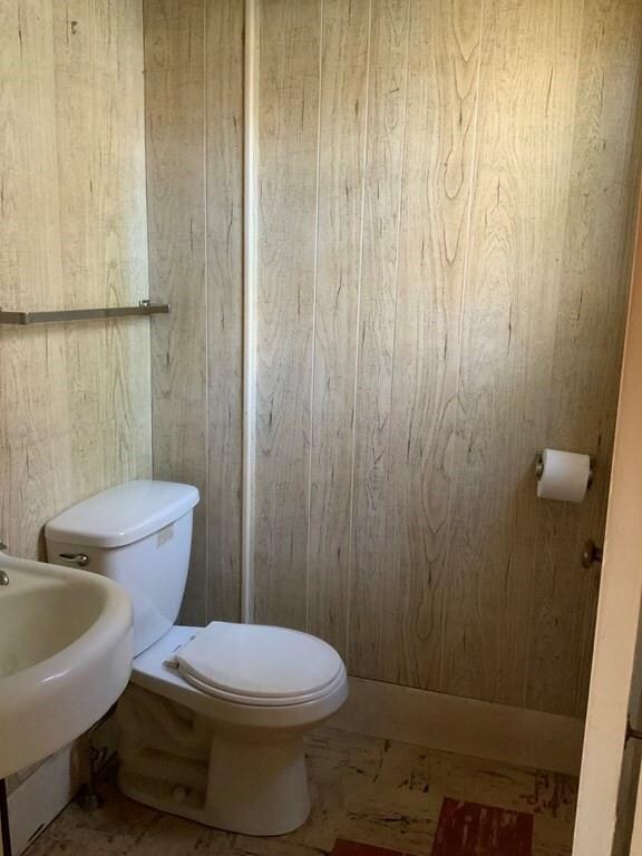 208 N Silver Ln, Sunderland, MA 01375 - photo 6