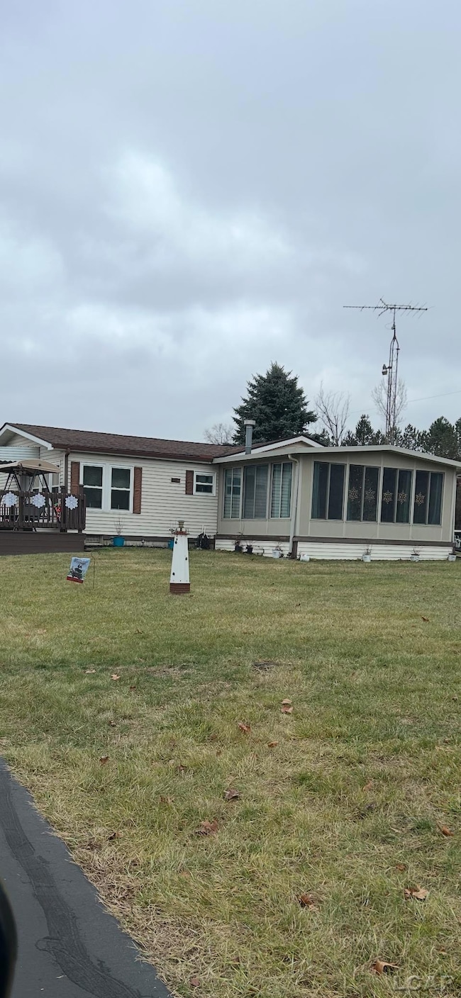 2711 E Carleton Rd, Adrian, MI 49221 - photo 5