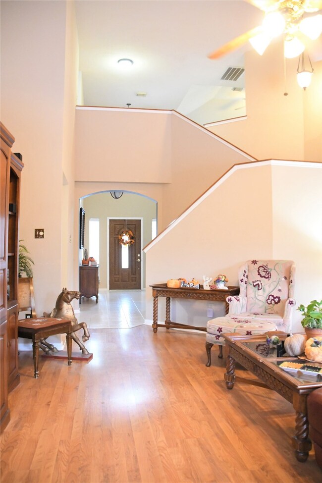 1905 Desota St, Friendswood, TX 77546 - photo 4