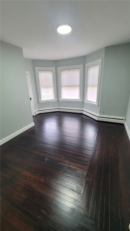 Bedroom (1st floor)