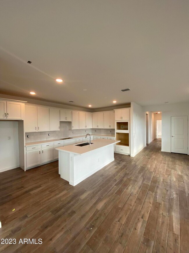 Lot 91 - Kitchen