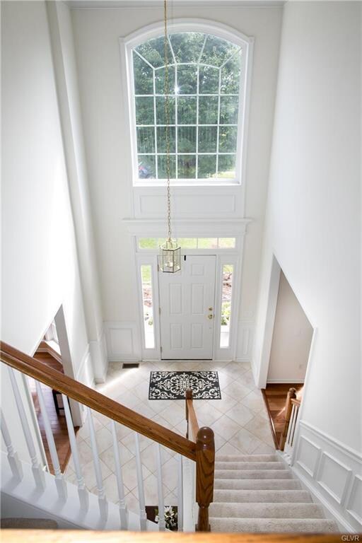 1970 Chichester Crossing, Macungie, PA 18062 - photo 2