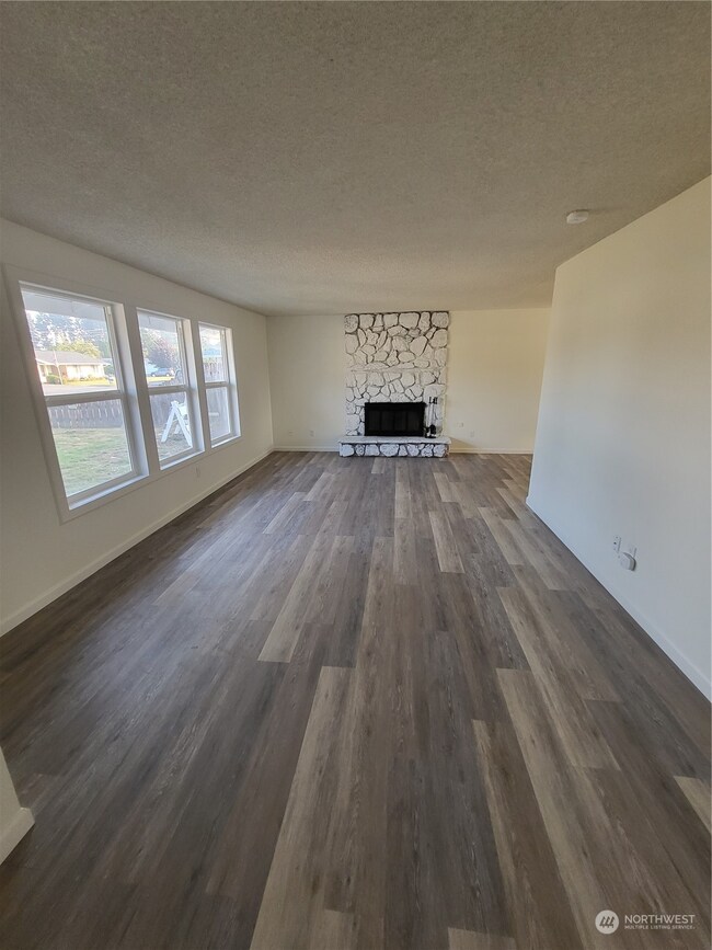 2021 35th Ave, Longview, WA 98632 - photo 3