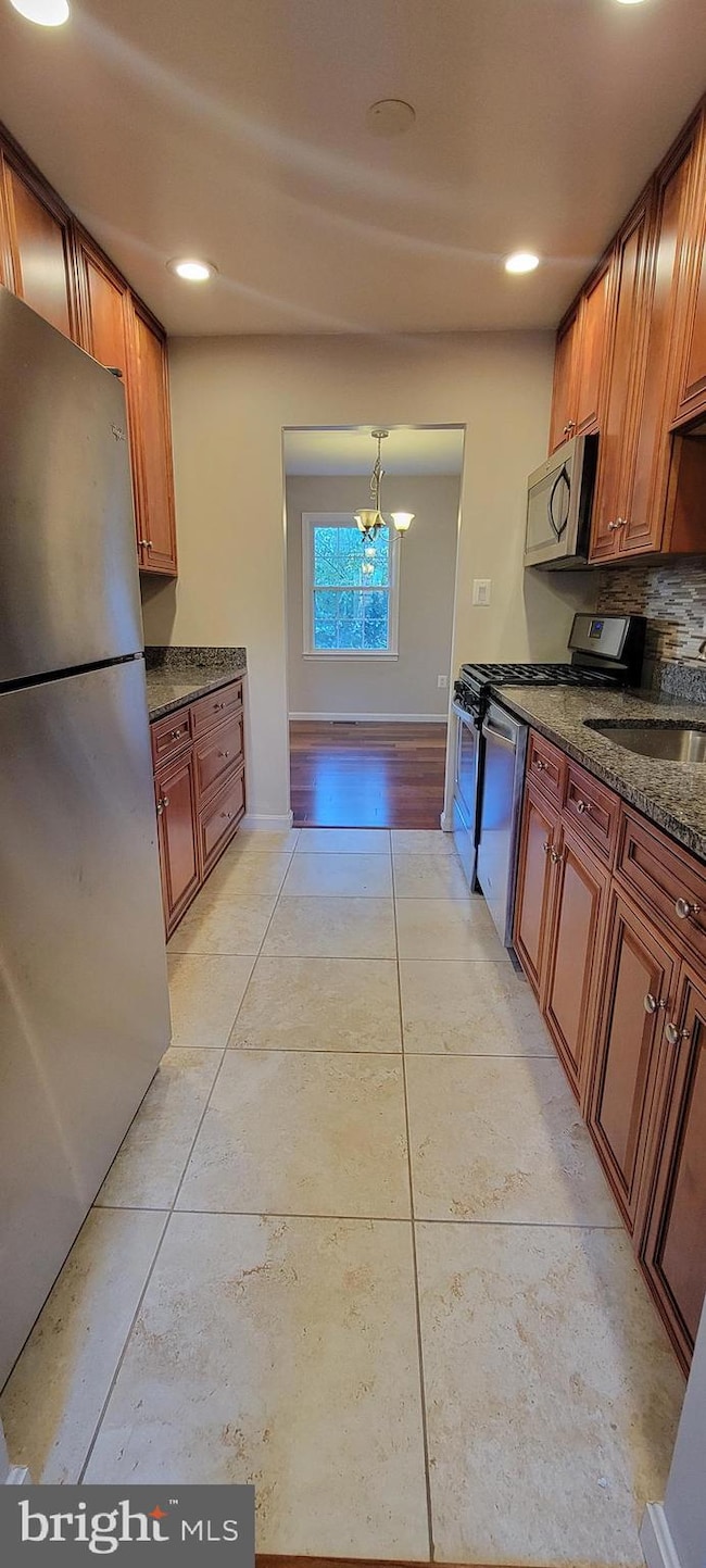 27 Landsend Dr, Gaithersburg, MD 20878 - photo 4