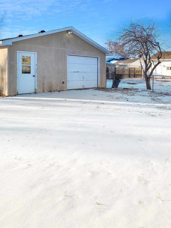 Detached Garage<|><|>