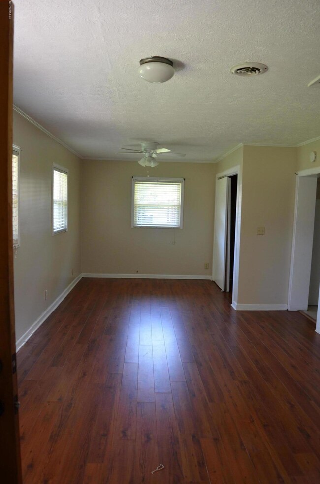 5305 Eulace Rd unit D, Jacksonville, FL 32210 - photo 2