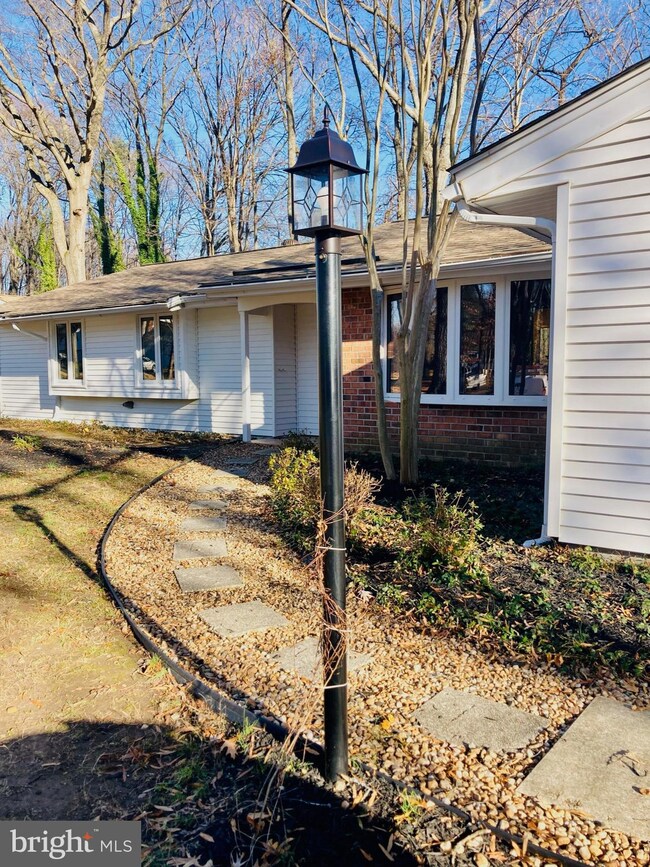 723 Barkley Dr, Fredericksburg, VA 22407 - photo 2