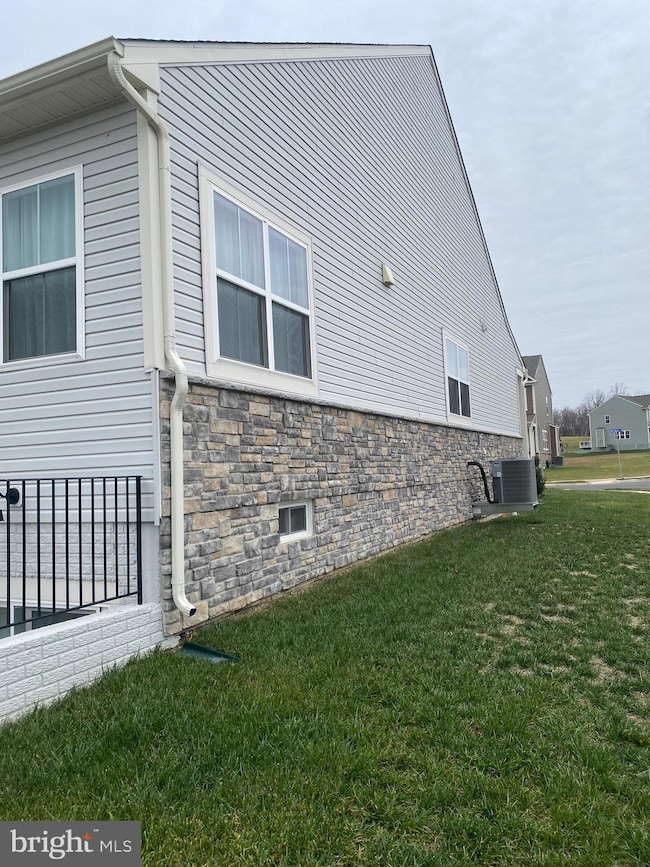 2156 Berwick Dr, Jeffersonton, VA 22724 - photo 5