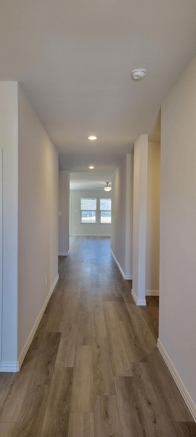 10609 Potawatomi Ln, Fort Worth, TX 76179 - photo 5