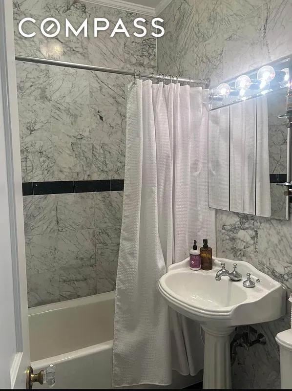 305 W 91st St unit 2-R, New York, NY 10024 - photo 5