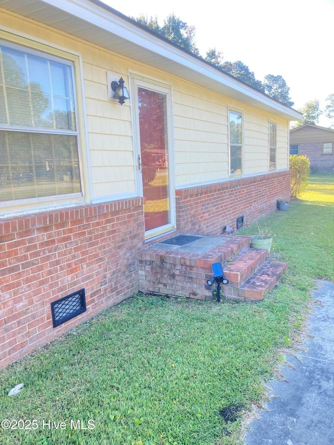 1418 Mockingbird Ln, New Bern, NC 28562 - photo 3