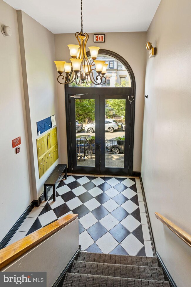 1811 Vernon St NW unit 205, Washington, DC 20009 - photo 5
