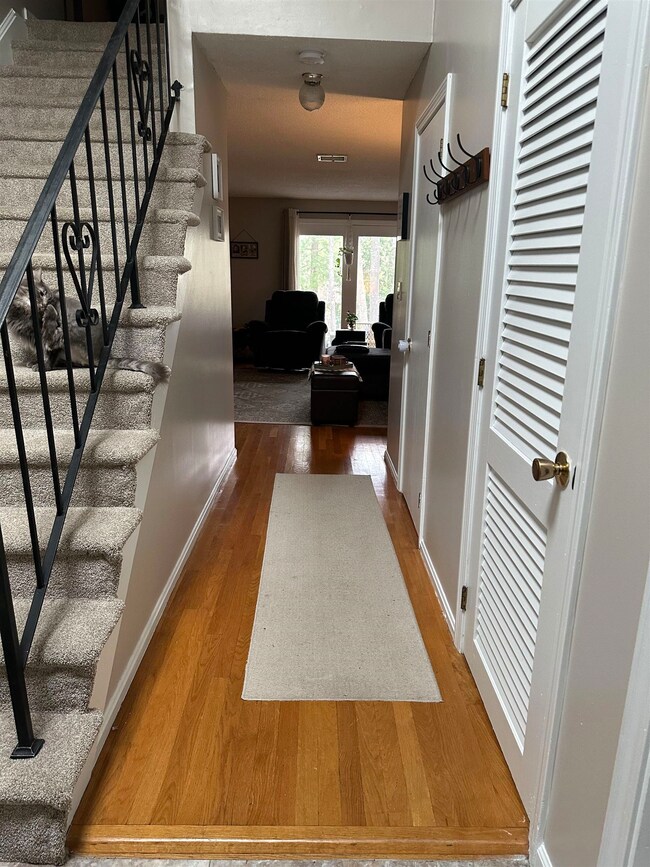 244 Stonebridge Dr, Nashua, NH 03063 - photo 2