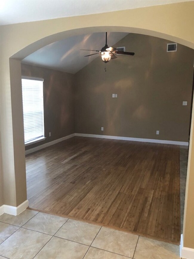 2015 Golden Creek Ln, Richmond, TX 77469 - photo 7