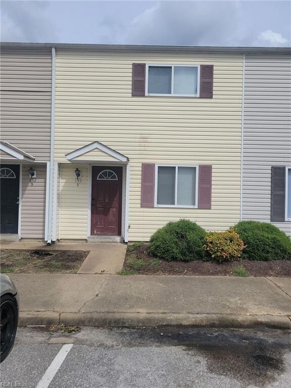 159 Delmar Ln unit E, Newport News, VA 23602 - photo 2