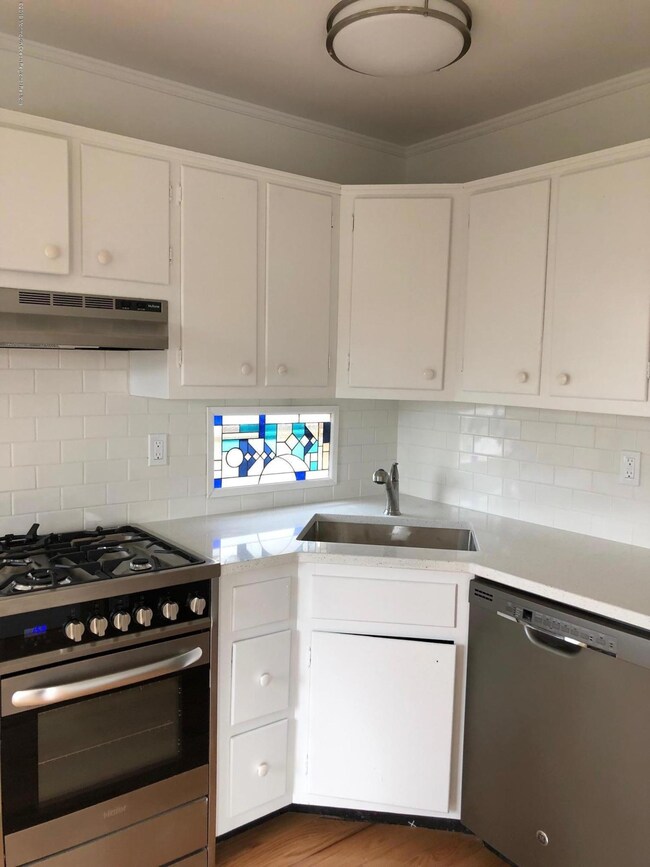 632 Main Ave, Bay Head