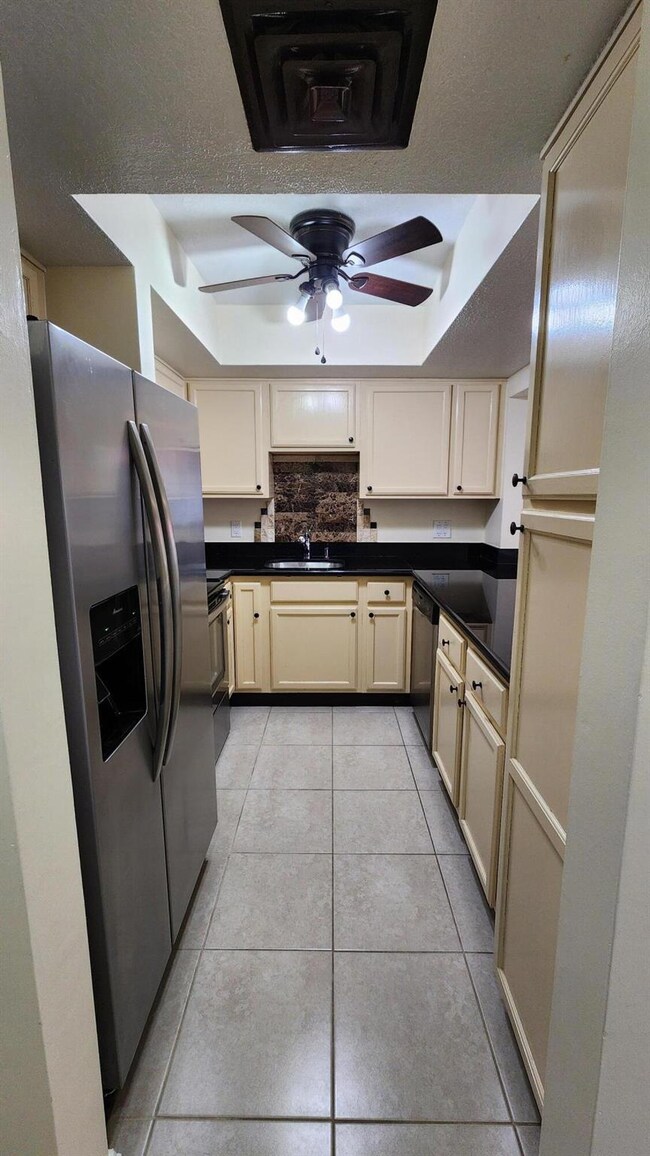 105 S Riverside Dr unit 204, Pompano Beach, FL 33062 - photo 3